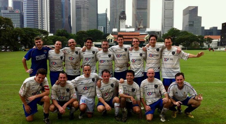 Olympique Gaulois Singapore football team in 2013