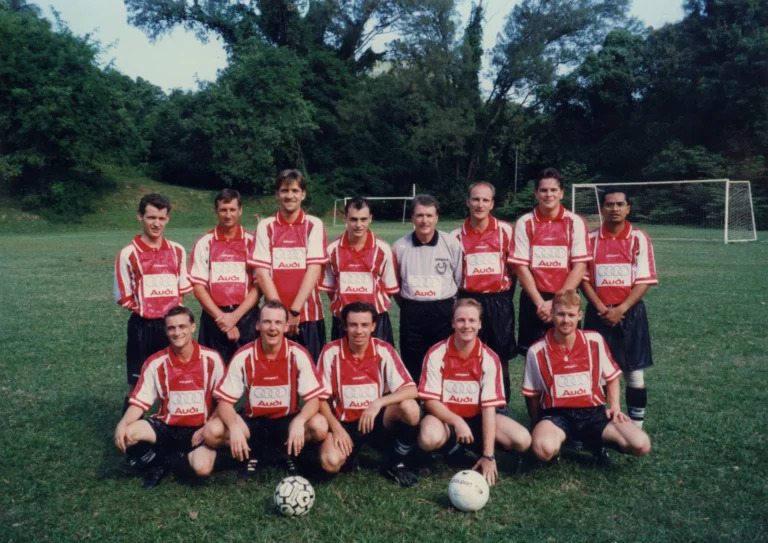 Olympique Gaulois Singapore football team in 1998